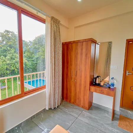 Glen Castle Vagamon Pool Resort By Voye Homes Exterior photo