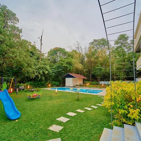 Glen Castle Vagamon Pool Resort By Voye Homes Exterior photo