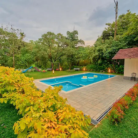 Glen Castle Vagamon Pool Resort By Voye Homes Exterior photo