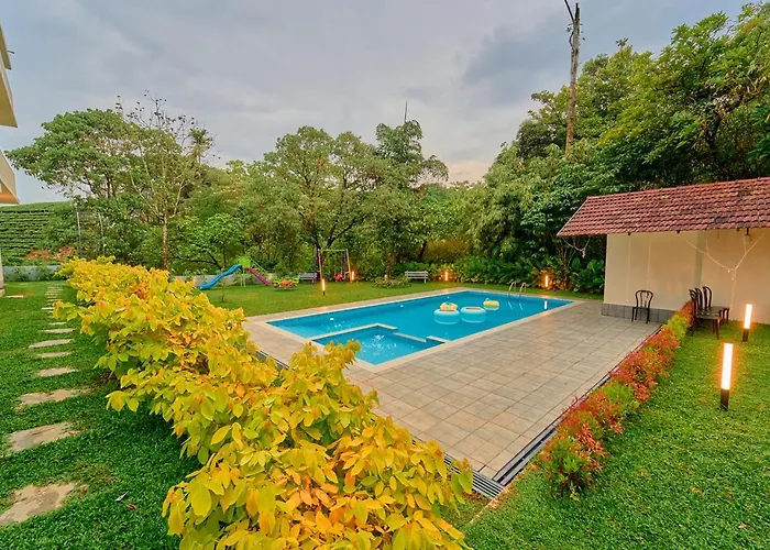 Glen Castle Vagamon Pool Resort By Voye Homes