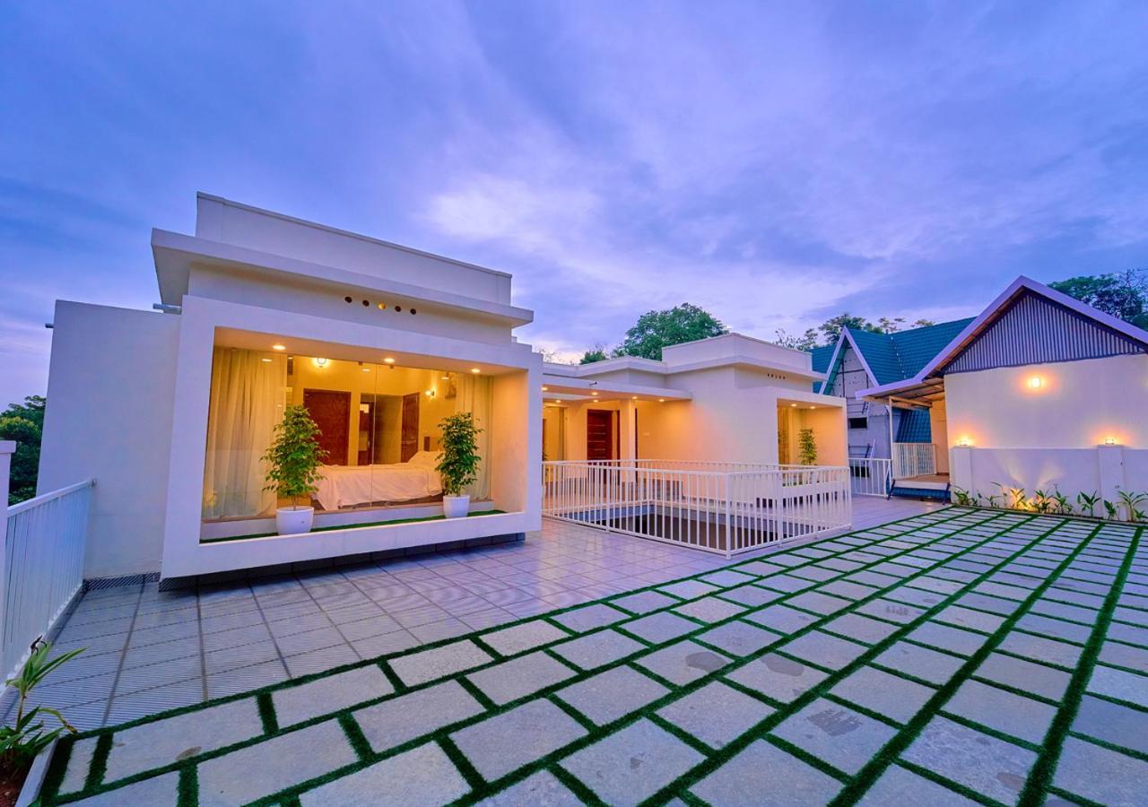 Glen Castle Pool By Voye Homes Vagamon