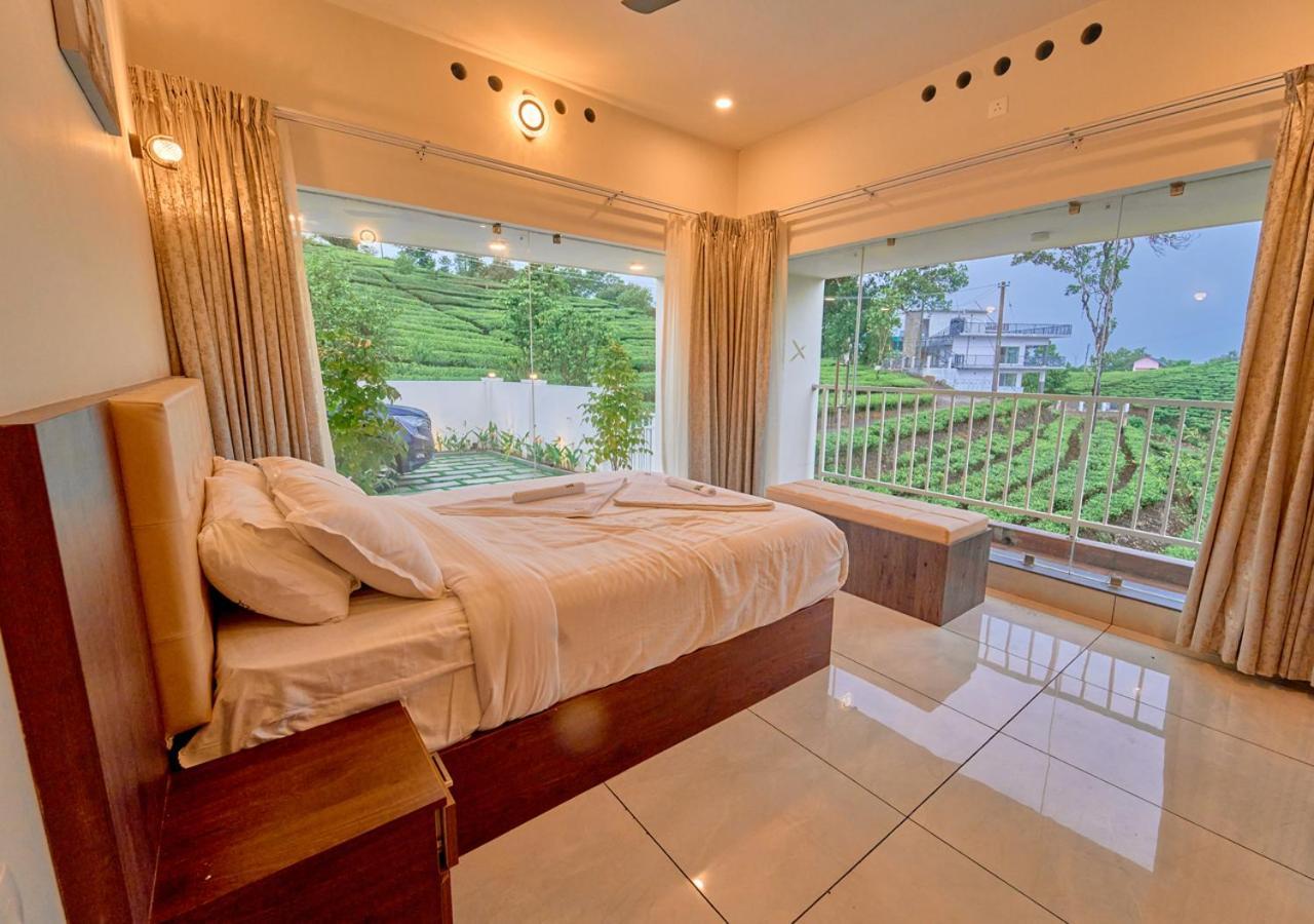 Glen Castle Pool By Voye Homes Apartment