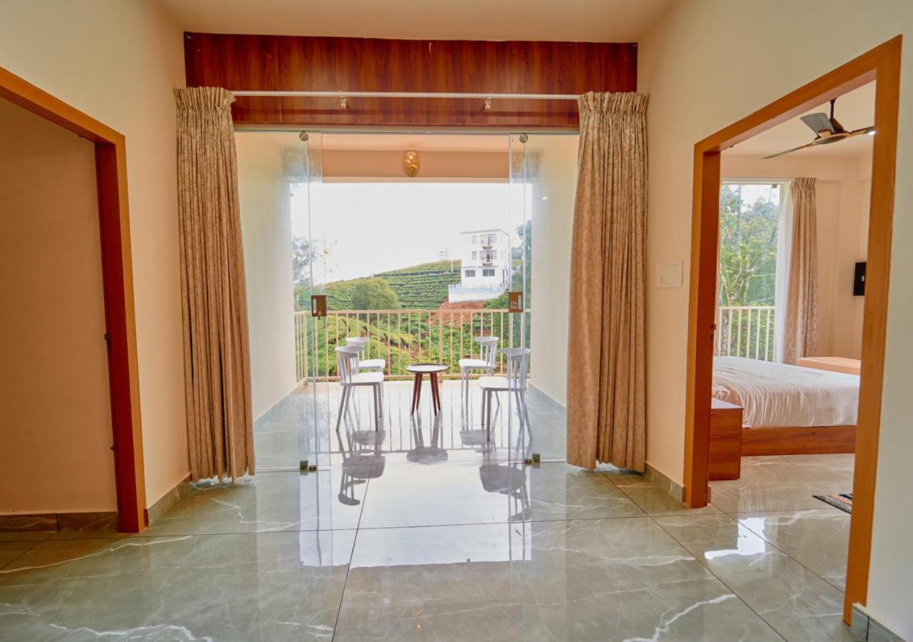Glen Castle Pool By Voye Homes Apartment