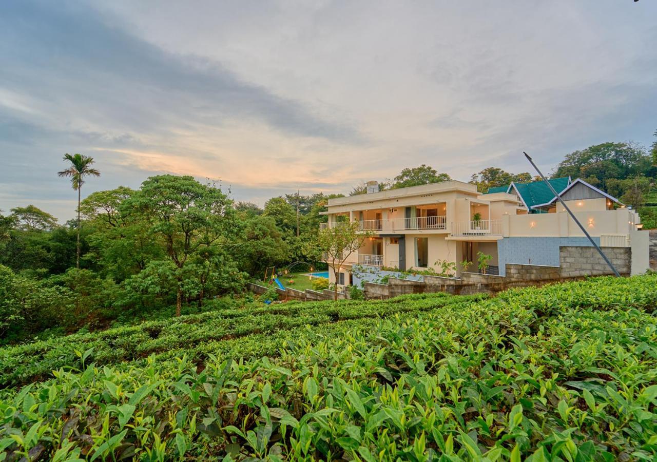 Glen Castle Pool By Voye Homes * Vagamon