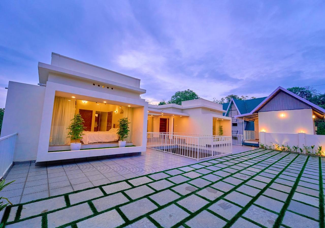 Glen Castle Pool By Voye Homes *