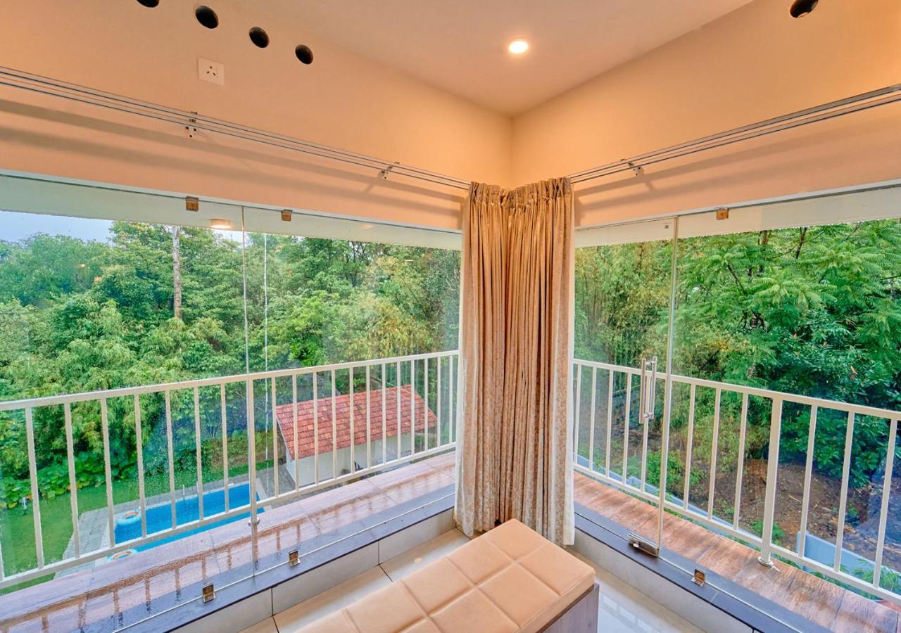 Glen Castle Pool By Voye Homes Apartment Vagamon