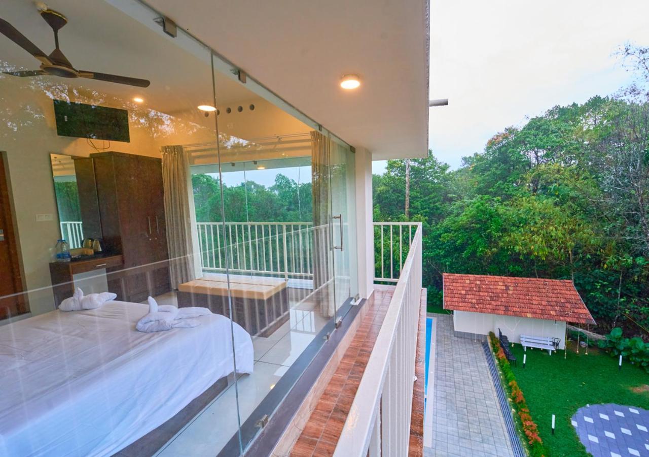 Glen Castle Pool By Voye Homes Apartment Vagamon