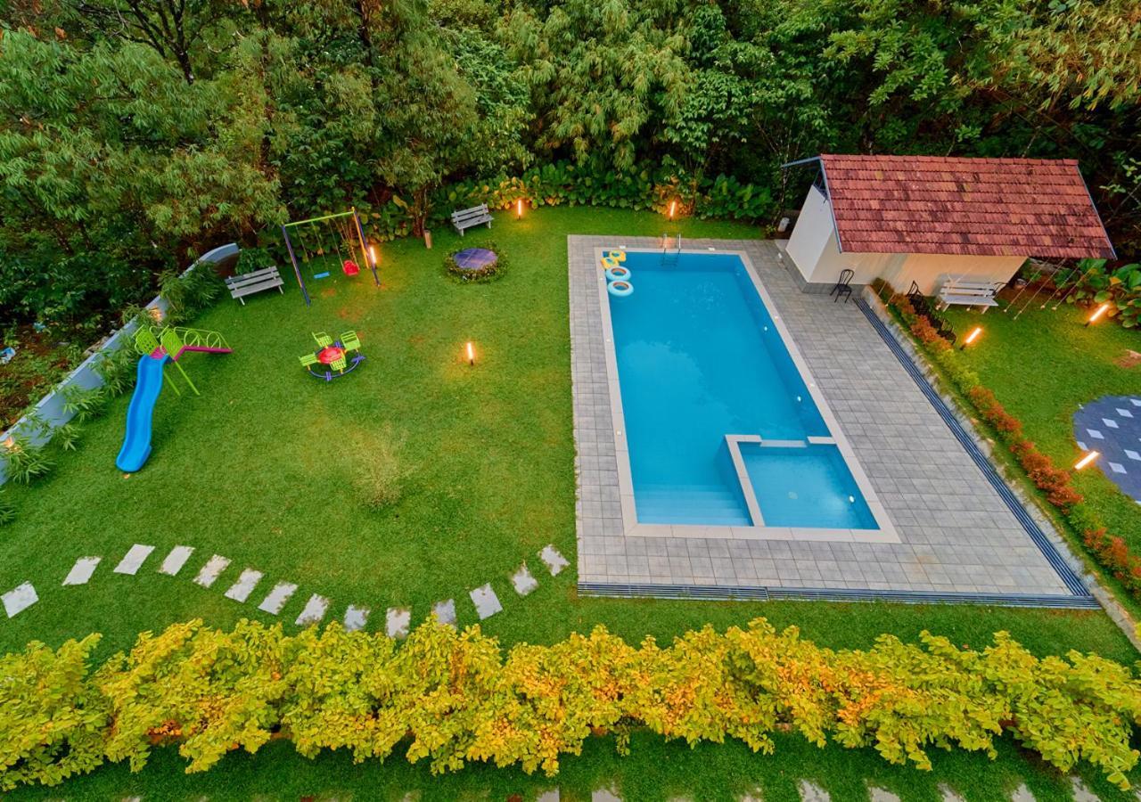 Glen Castle Pool By Voye Homes * Vagamon